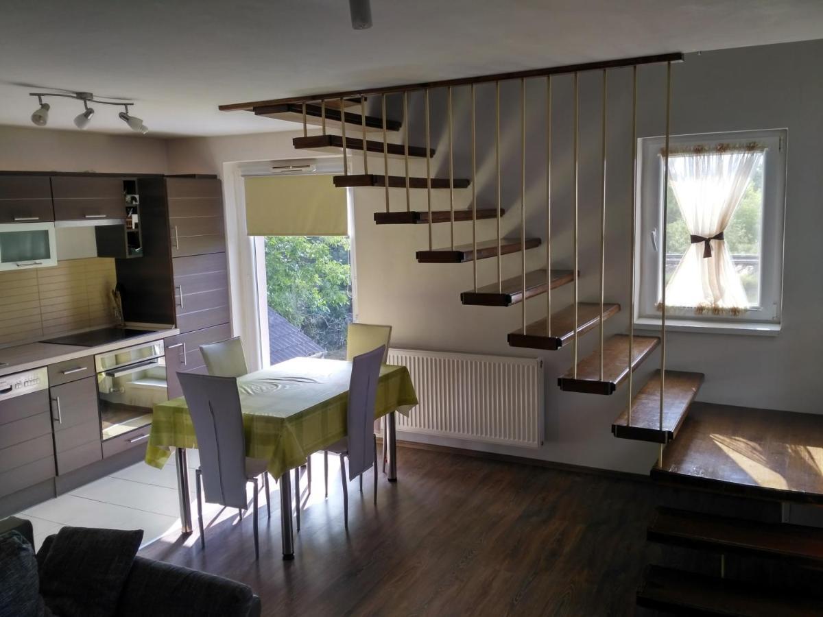 Family Holiday Apartman Nyiregyhaza Exterior photo